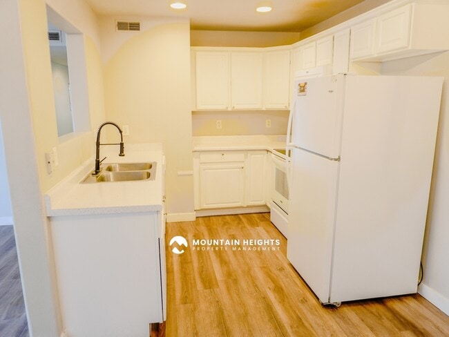 Photo - 26 W 7500 S Unit 6