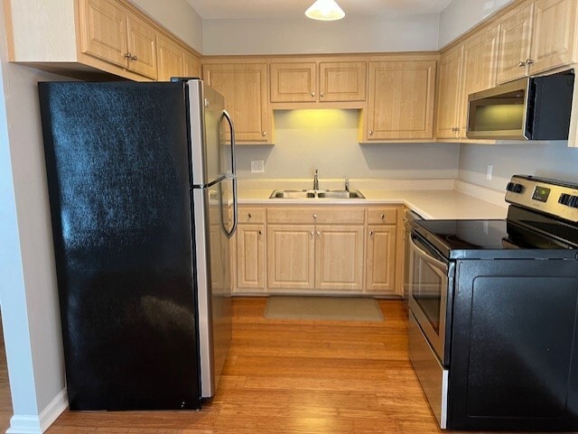 Kitchen has lots of cabinet space and stainless steel appliances. The dishwasher is brand new. - 5714 Brentwood Trce Unit 5714 Brentwood Trace