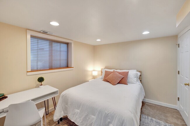 Photo - 7911 5th Ave NE Unit 2