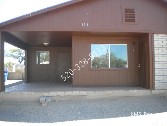 Building Photo - 4 Bed / 2Bath - OWNER/AGENT Rental