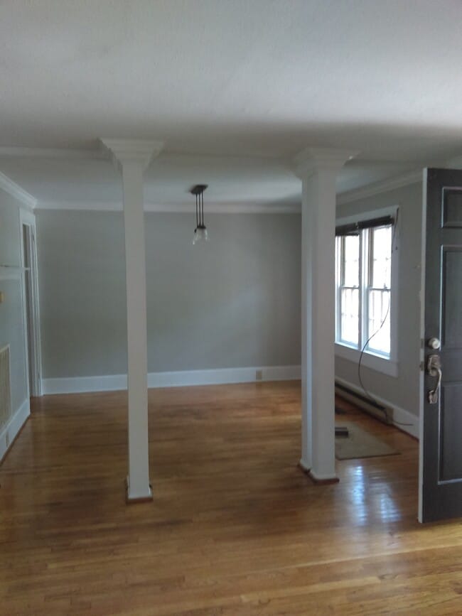 Spacious Two Story Home - Spacious Two Story Home