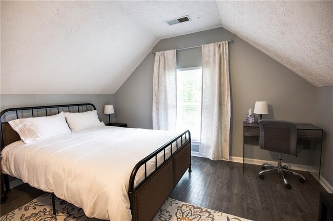 Photo - 7151 Springchase Way