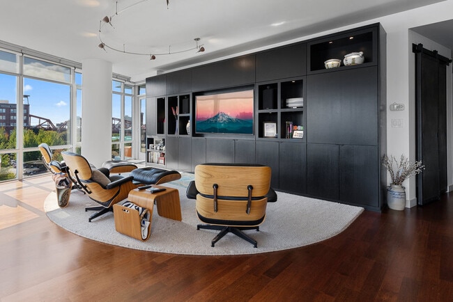 Photo - 1260 NW Naito Pky Unit Waterfront Pearl 602B