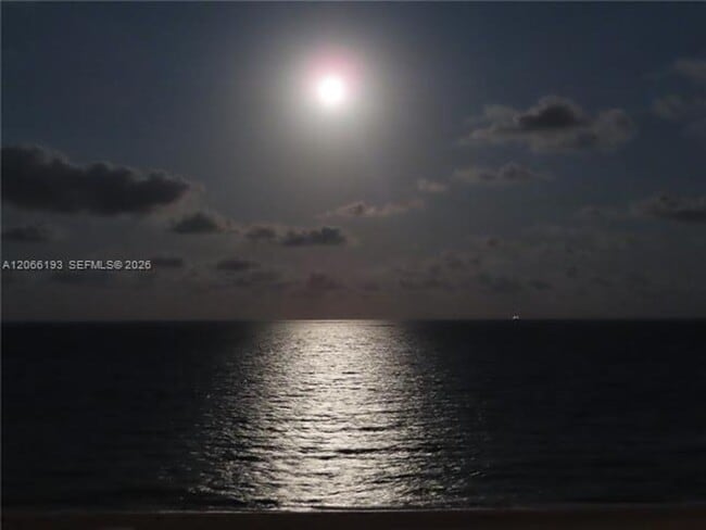 Photo - 5701 Collins Ave