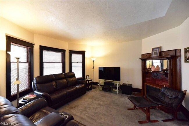 Photo - 1618 Branch Ave