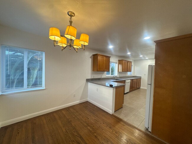 Photo - 2685 Havenscourt Boulevard-$20 Unit 2687 Havenscourt Boulevard