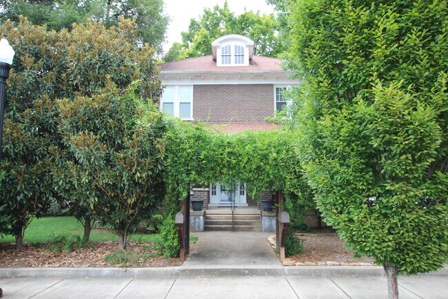 Photo - 112 S Maney Ave Unidad Maney