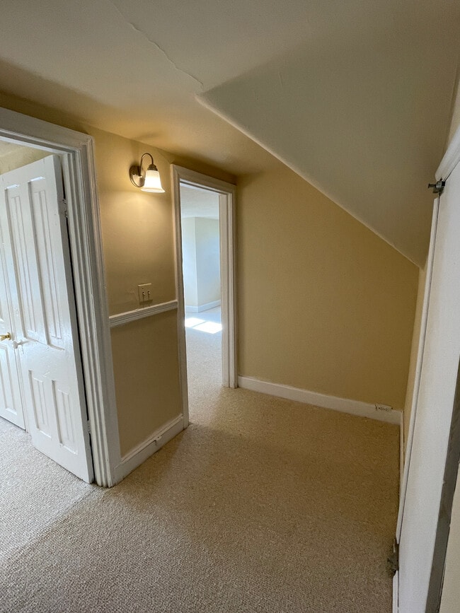 Entry - 157 Cricket Ave Unit #5