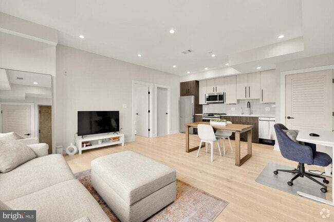 Building Photo - 3933 14th St NW Unit 7 Rental