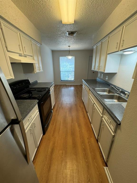 Photo - 7000 Oak Meadow Cir