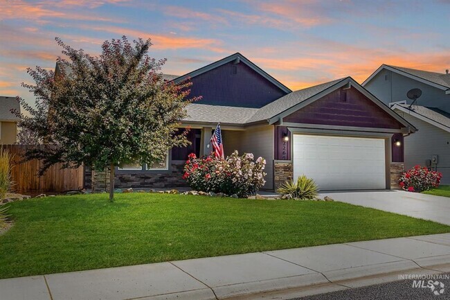 Building Photo - Immaculate Single-Level Home