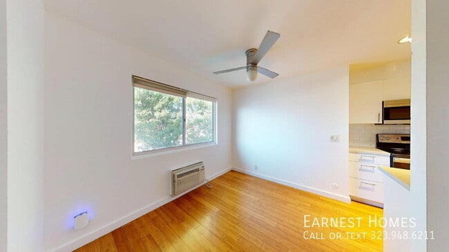 Photo - 525 N Sycamore Ave Unidad 411