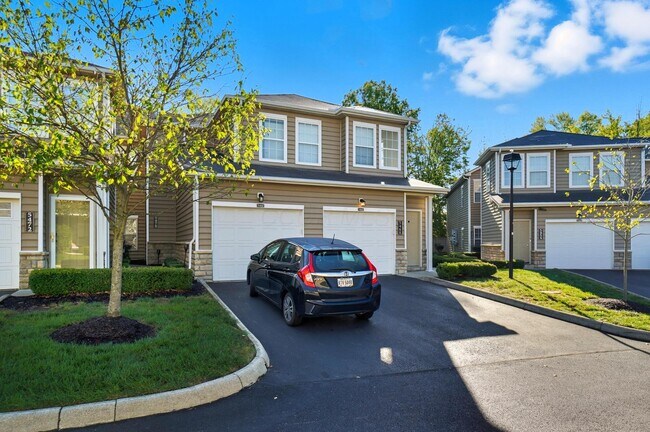 Photo - 5468 Nottinghamshire Ln