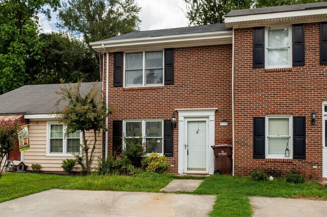 Photo - 139 Rollingwood Dr