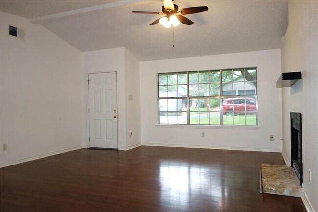 Photo - 7014 Riverton Dr