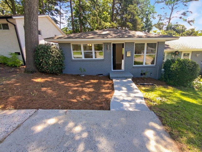 Building Photo - Mid-Century Condo in Plaza Midwood/NoDa