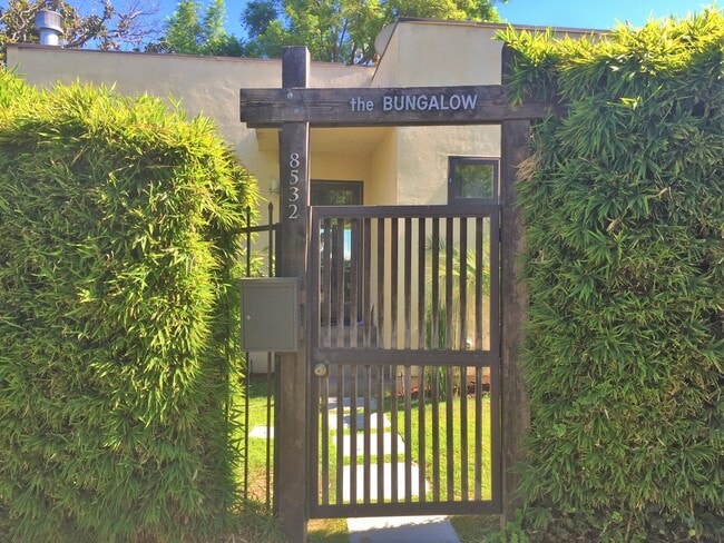 Photo - Luxury Bungalow on West Knoll in the Heart...