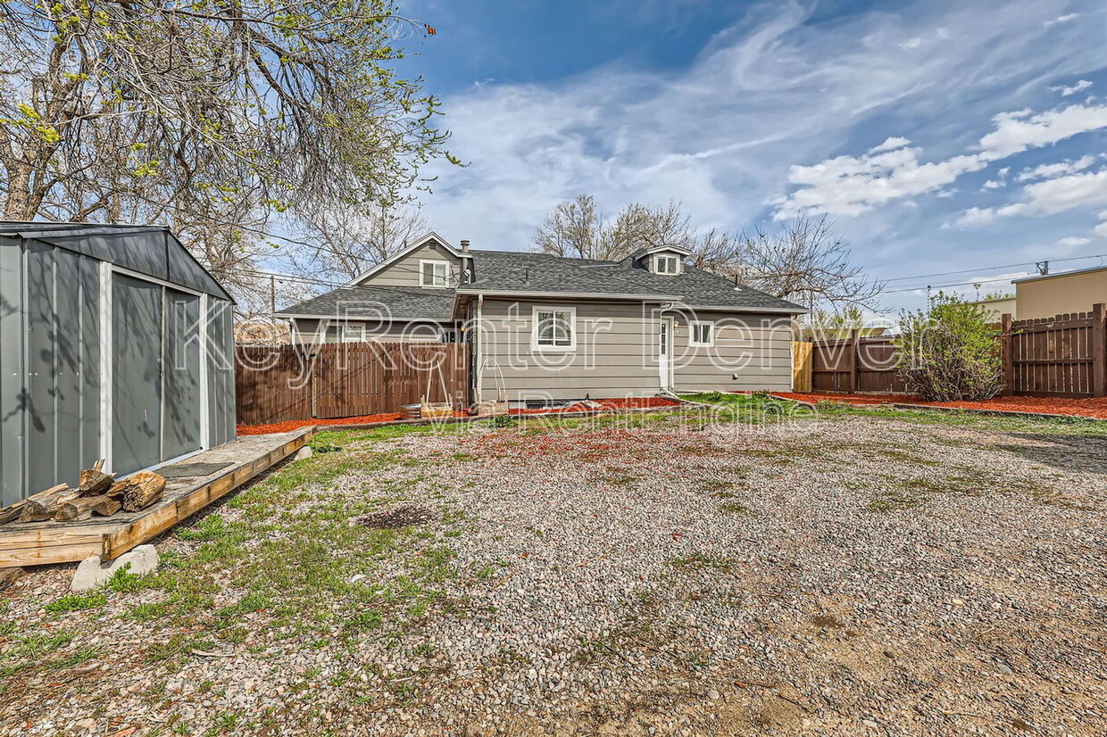 Photo - 625 Juniper St