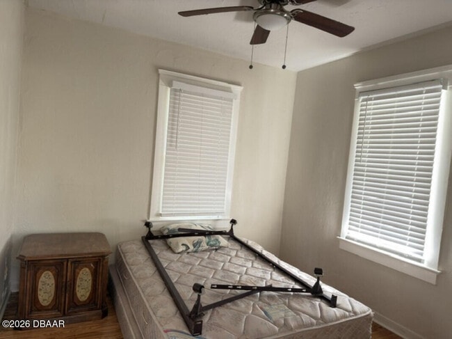 Photo - 221 N Oleander Ave