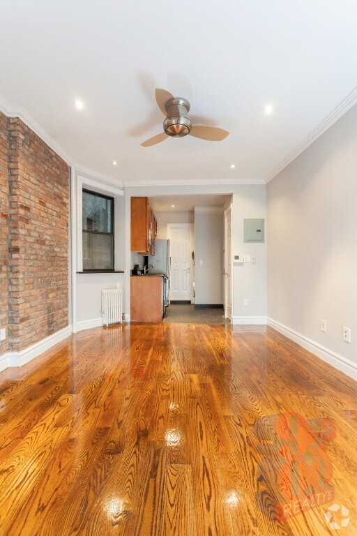 Building Photo - 380 E 10th St Unit 3C Rental