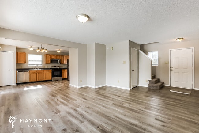 Photo - 824 Olmsted Dr