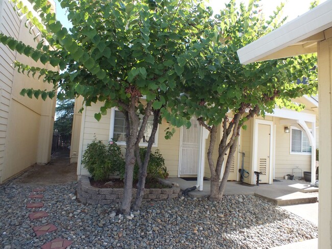 2/1.5 Diamond Springs condo - 2/1.5 Diamond Springs condo