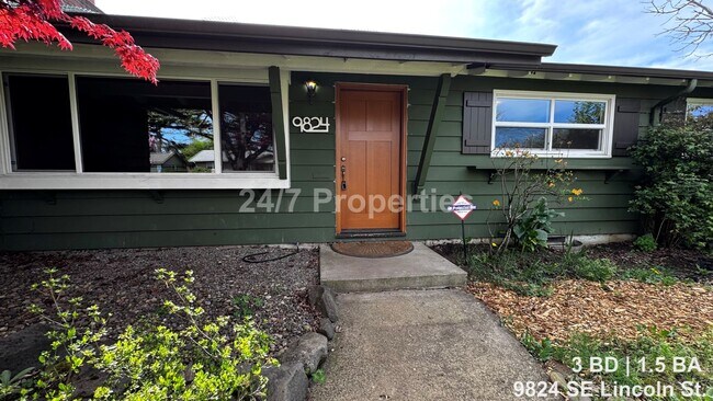 Photo - Vibrant 3BD | 1.5BA Home w/ Yard - SE Portland