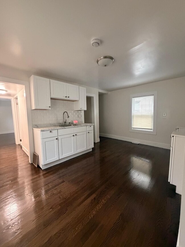 Photo - 160 Ivy St