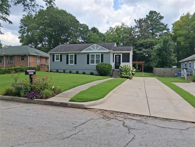 Photo - 2224 Baker Terrace NW