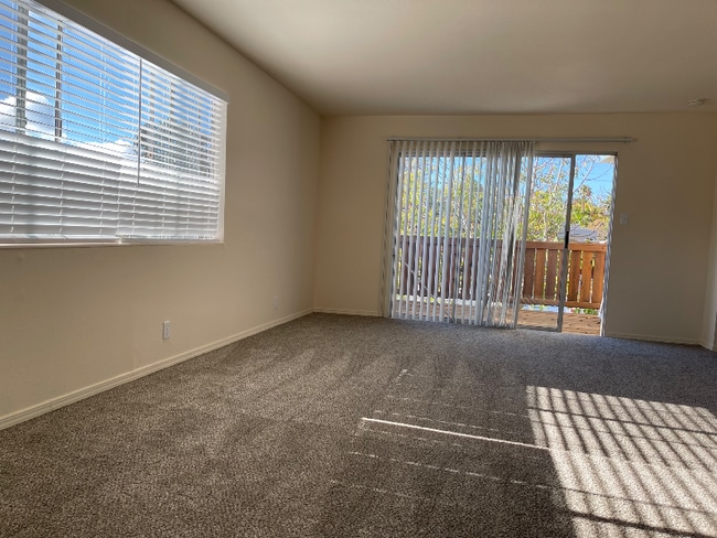 Photo - 226 E J St Unit Apt 4