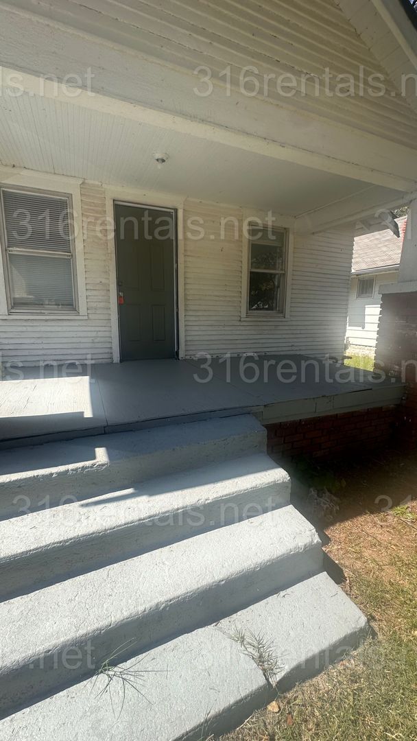 Photo - $799 - 2 bed 1 bath - Single Family Home