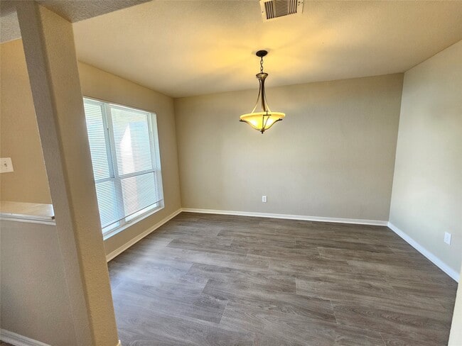 Photo - 11015 Walkup Way