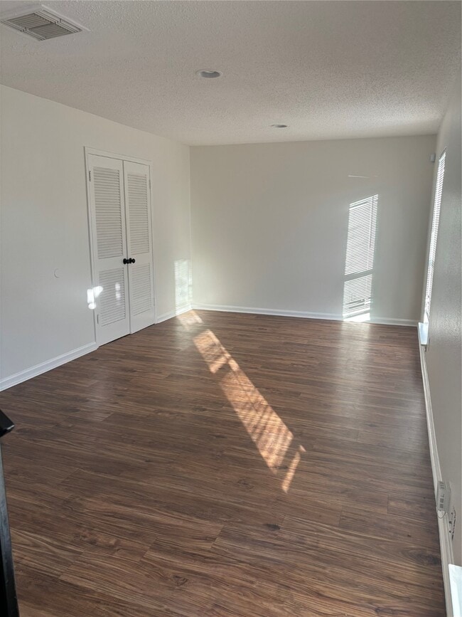 Photo - 4322 Woodmont Dr