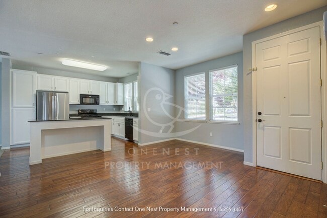 Photo - Stunning 3 bedroom 3 bathroom Lincoln Crossing home