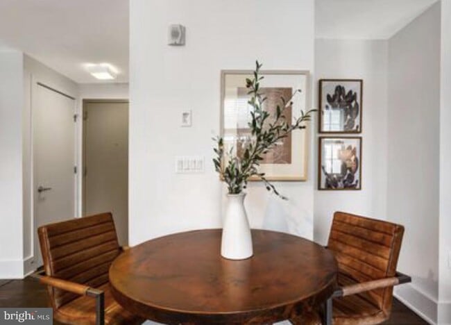 Photo - 515 N Washington St Unit 203