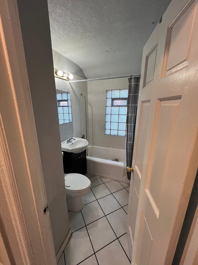 Photo - 4758 N 19th Pl