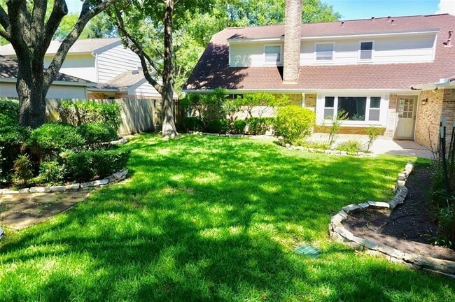 Building Photo - 1707 Valley Vista Dr