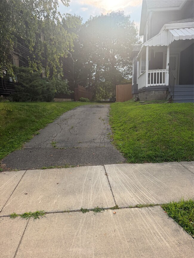 72 St Charles St
