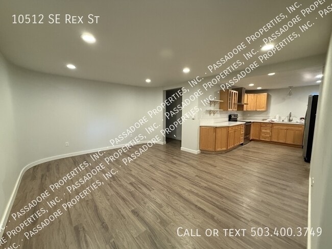 Photo - 10512 SE Rex St