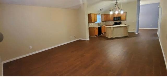 Photo - 204 Trenton Dr