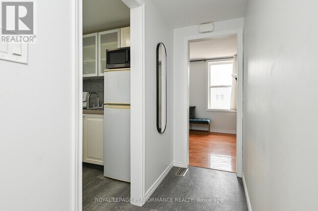 Photo - 123 Pamilla St