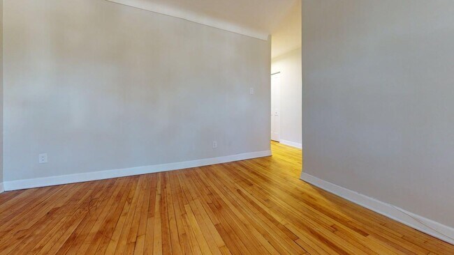 Photo - 362 McArthur, 388- 390 Irwin Miller