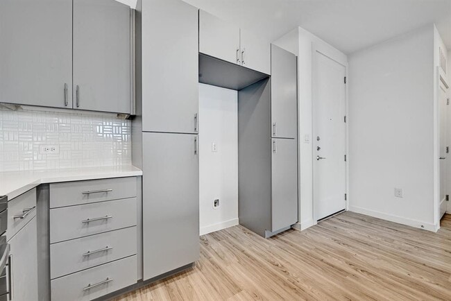 Photo - 4801 Springdale Rd Unit 1301