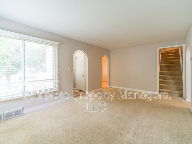 Photo - 1713 1st Ave NE