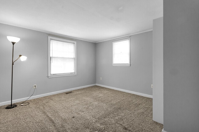 Photo - 338 River Walk Dr