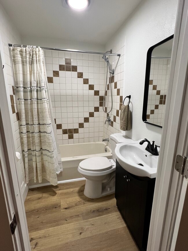 Photo - 439 S Parker Dr