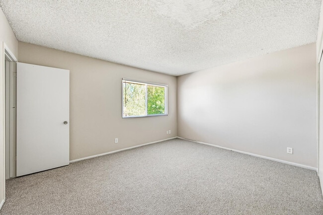 Photo - 1814 W Village Way