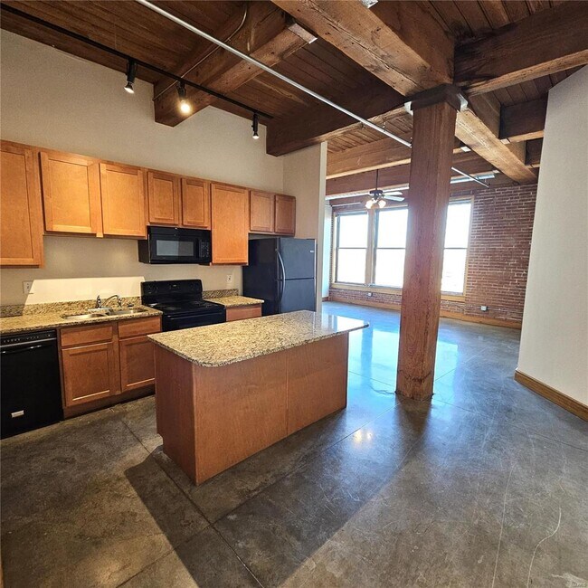 Photo - 1 Brookings Dr Unit 501