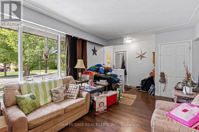Photo - 3456 Rexway Dr