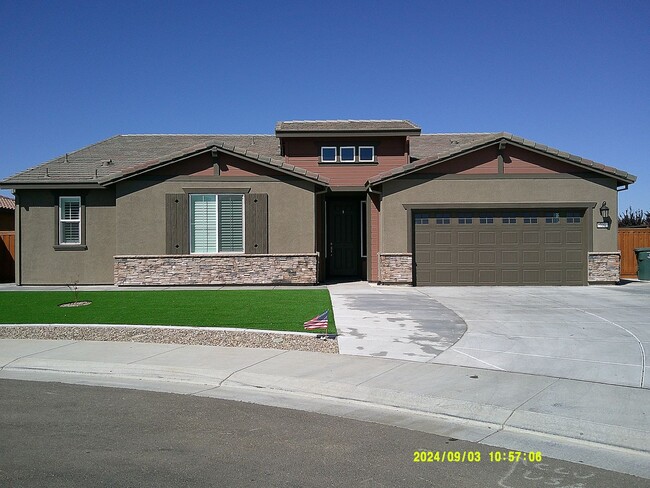 Photo - 700 Jasmine Ct Casa